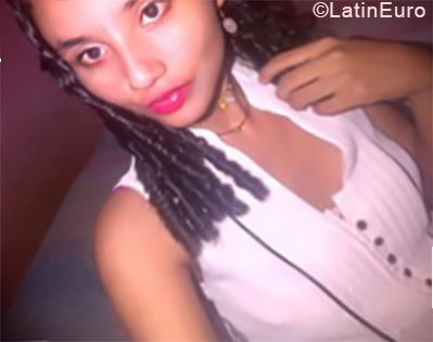 Date this cute Venezuela girl Isa from Caracas VE2216