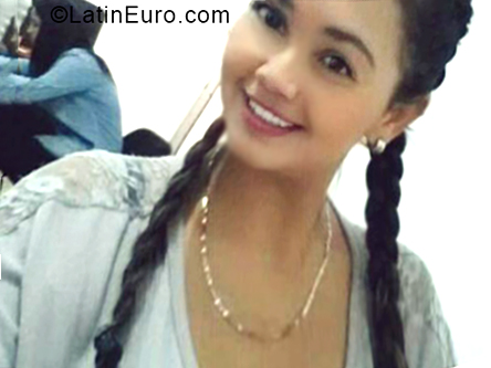 Date this voluptuous Venezuela girl Oriana from Maturin VE2257