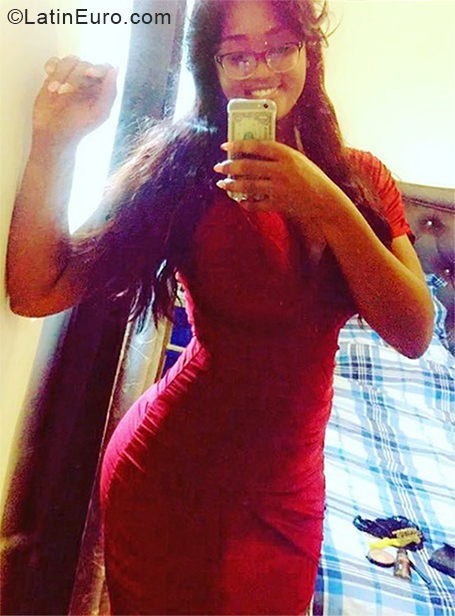 Date this cute Dominican Republic girl Edyleyni from Santo Domigo DO34393