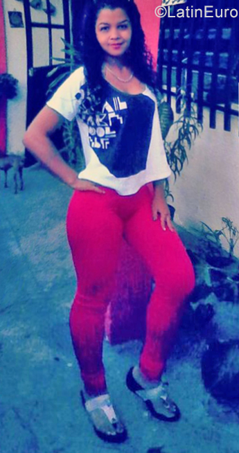 Date this nice looking Venezuela girl Odaye from San Felipe VE2267