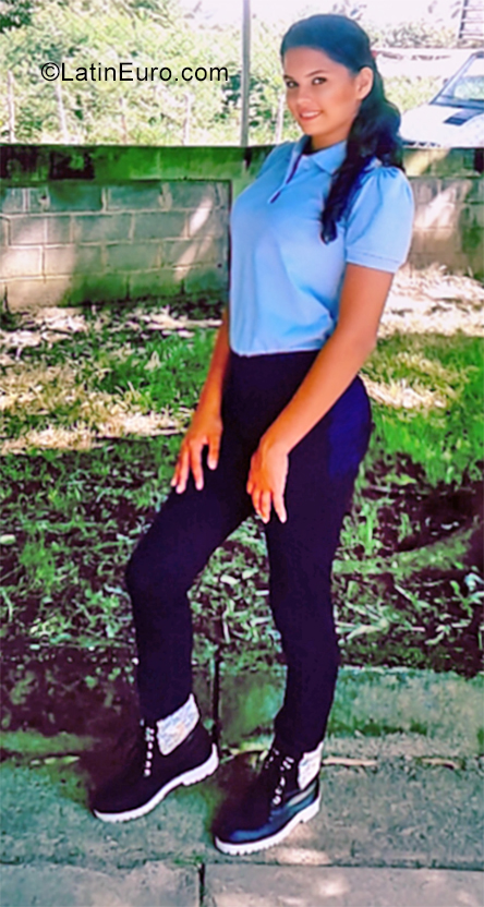 Date this funny Venezuela girl Mari from San Carlos VE2268