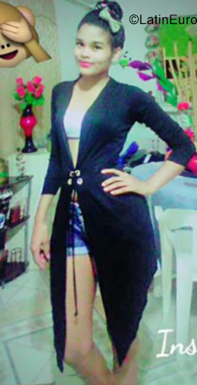 Date this pretty Colombia girl Paola from Barranquilla CO25191