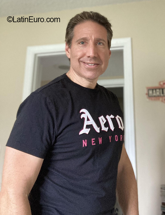 Date this attractive United States man Dave from Tallahassee US19890