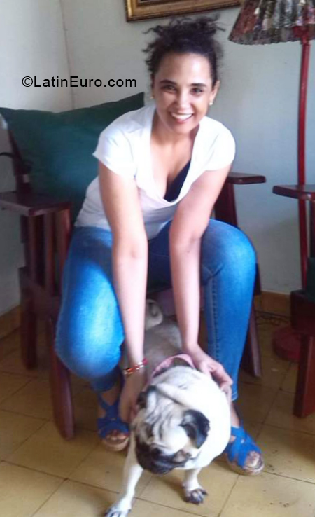 Date this georgeous Dominican Republic girl Devorah from Manoguayabo DO55932