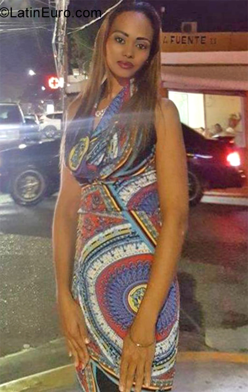 Date this hot Dominican Republic girl Angelita from Santiago DO34561