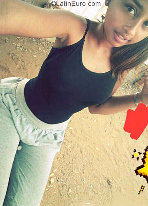 Date this hot Venezuela girl Ogriedy from Caracas VE2316