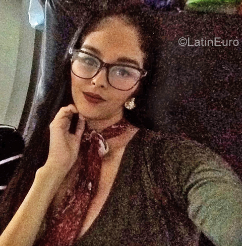 Date this happy Venezuela girl Rosy from Caracas VE2331