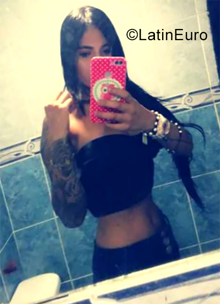 Date this cute Colombia girl Mari from Medellín CO25303