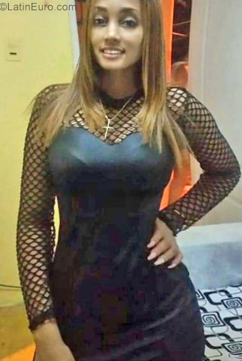 Date this delightful Dominican Republic girl Sherlin from Santiago DO34776