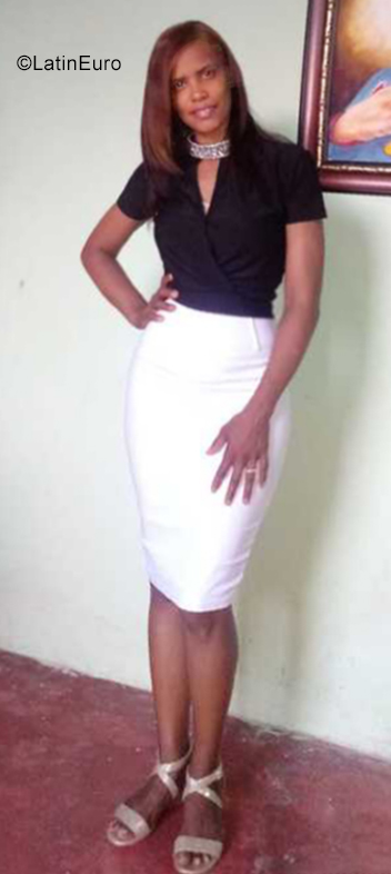 Date this passionate Dominican Republic girl Pascuelina from Santo Domingo DO34785