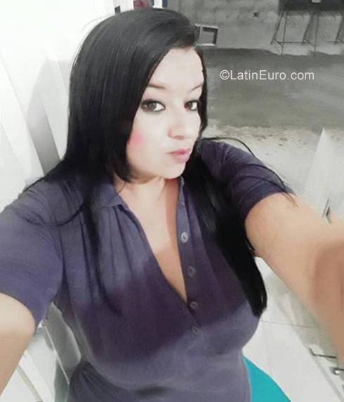 Date this lovely Colombia girl Juliana from Bogota CO25379