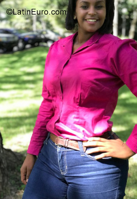 Date this stunning Dominican Republic girl Eleany from Santiago De Los Caballero DO34901