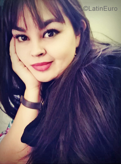 Date this stunning Guatemala girl Ana sofia from Guatemala City GT104