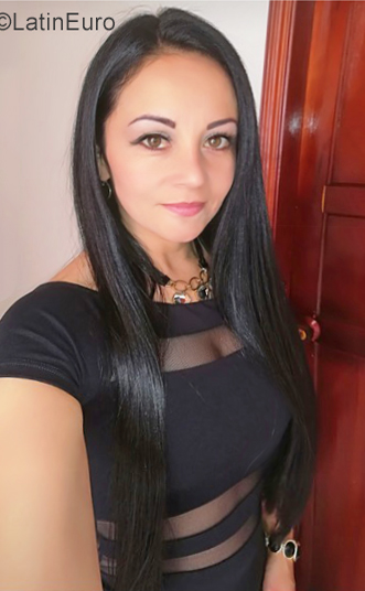 Date this fun Colombia girl Pao from Bogota CO25433