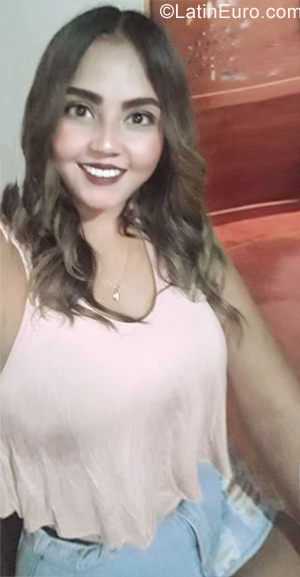 Date this cute Colombia girl Keylie from Medellin CO25449
