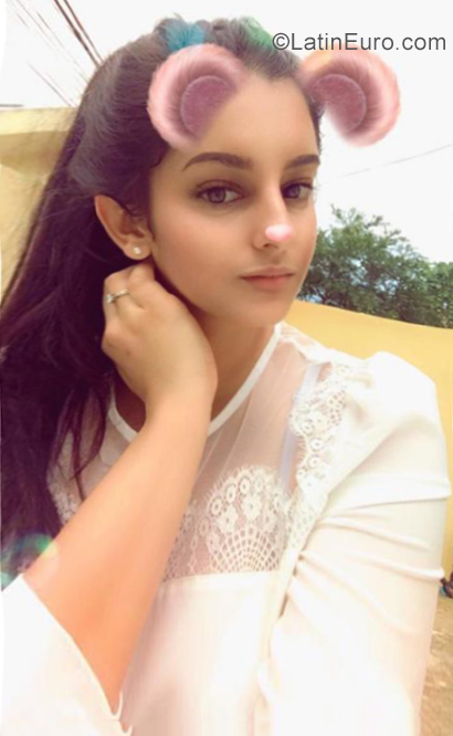 Date this lovely Dominican Republic girl Paola from Santo Domingo DO34967