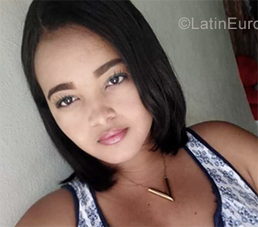 Date this sensual Dominican Republic girl Karelen from  DO34976