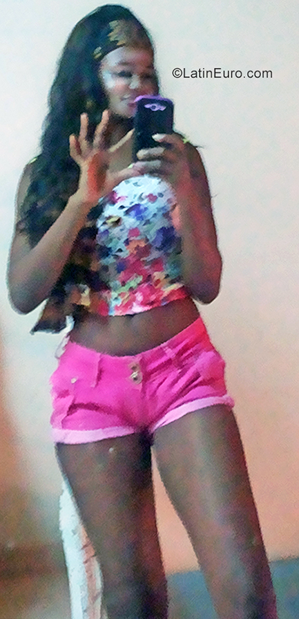 Date this delightful Colombia girl Lucia from Pereira CO25483
