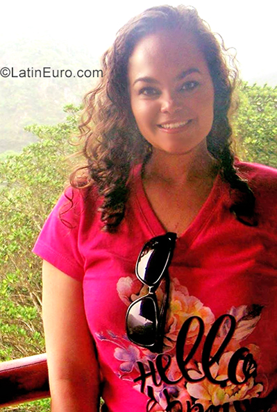 Date this georgeous Colombia girl Cindy from Bogota CO25485