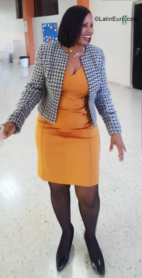 Date this charming Dominican Republic girl Yesica from San Pedro de Macoris DO35106