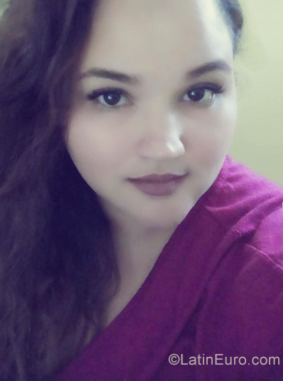 Date this lovely Dominican Republic girl Yanna from Santiago De Los Caballeros DO35140