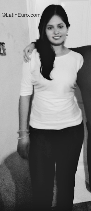 Date this foxy Venezuela girl Maria from Merida VE2465