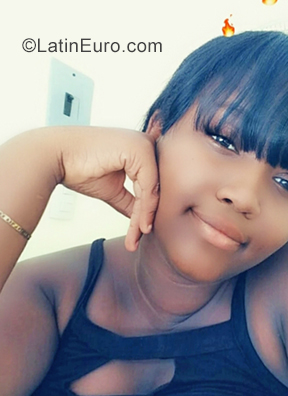 Date this tall Dominican Republic girl Ana from Juan Dolio DO35174
