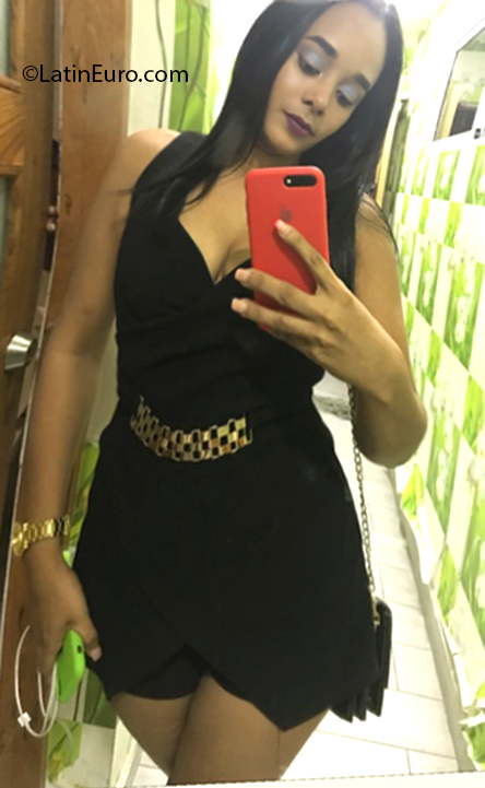 Date this fun Dominican Republic girl Maria from Santo Domingo DO35207