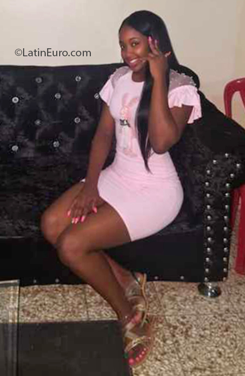 Date this young Dominican Republic girl Esbamel from Santo Domingo DO35211