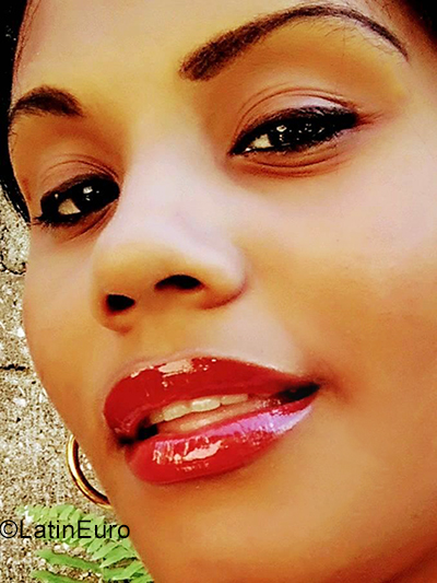 Date this sensual Cuba girl Regla from Santiago de Cuba CU716