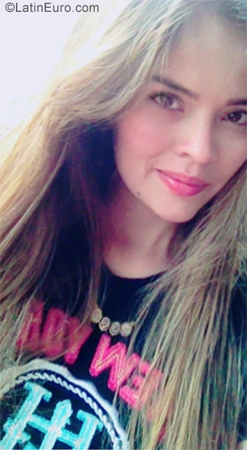 Date this passionate Colombia girl Gina from Colombia CO25612