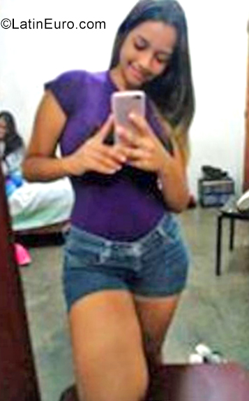 Date this gorgeous Venezuela girl Beatriz from Cumana VE2511