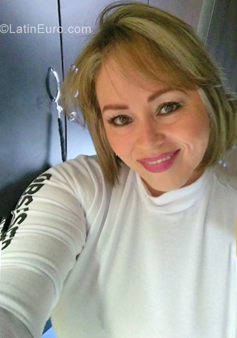 Date this fun Colombia girl Cecilia from Medellin CO25726