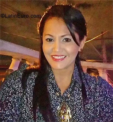 Date this nice looking Colombia girl Fabiola from Barrancabermeja CO25738