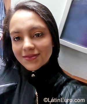 Date this stunning Colombia girl Anguely from Bogota CO25740