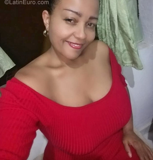 Date this young Colombia girl Arely from Apartado CO25745