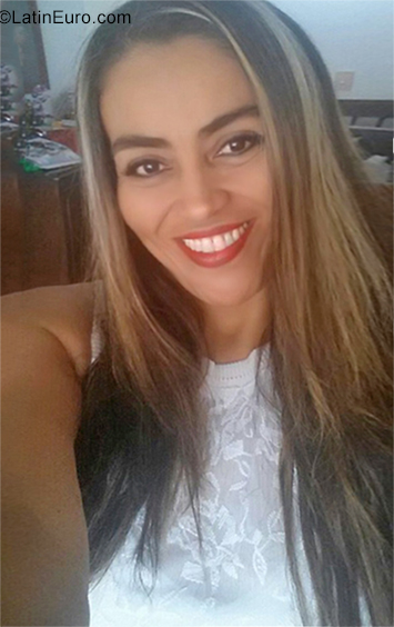 Date this pretty Colombia girl Victoria from Medellin CO25744