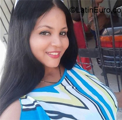 Date this pretty Dominican Republic girl Gabriela from Cual Kiera DO35418