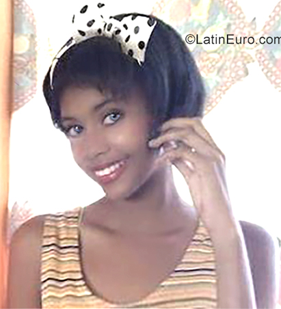 Date this athletic Venezuela girl Yemlin from Caracas VE2540