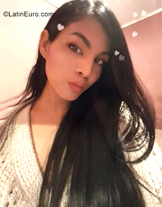 Date this beautiful Venezuela girl Monica from Coro VE2549