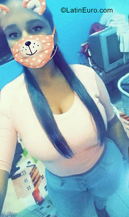 Date this passionate Dominican Republic girl Laichia from Nagua DO35469