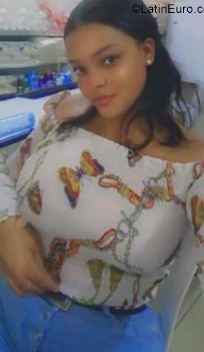 Date this delightful Dominican Republic girl Elisa from Santo Domingo DO36401