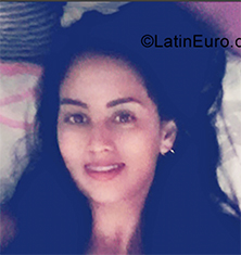 Date this gorgeous Colombia girl Natalia from Cali CO25814