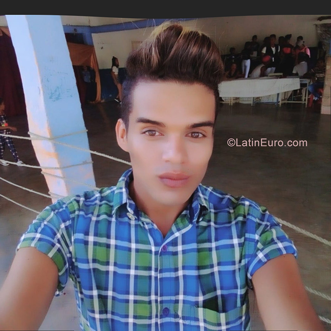 Date this beautiful Venezuela man Glabseni from Barquisimeto VE2563