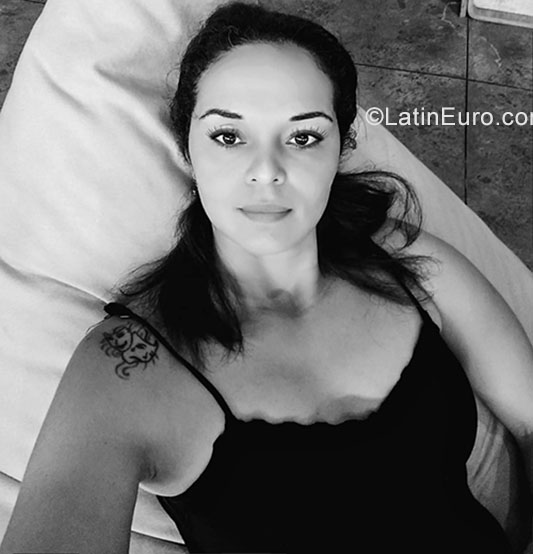 Date this funny Brazil girl Claudia from Sao Paulo BR10877