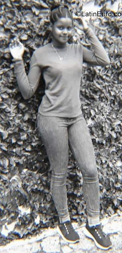 Date this stunning Dominican Republic girl Yorlanis from Santo Domingo DO35621
