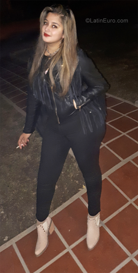 Date this delightful Argentina girl Eve from Cordoba AR212