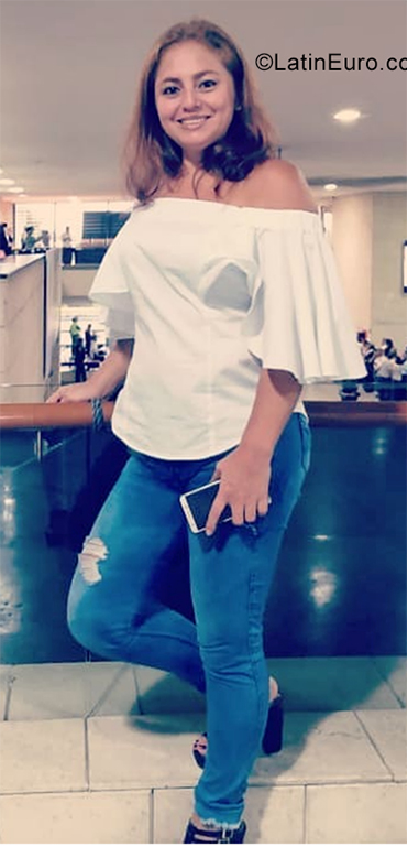 Date this stunning Colombia girl Consuelo from Cali CO25834