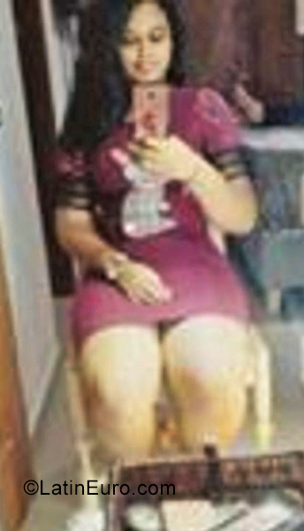 Date this voluptuous Dominican Republic girl Marisbel from Santo Domingo DO35583