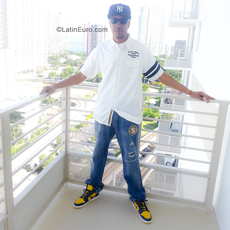 Date this fun United States man MellowBee from Pompano Beach US20189